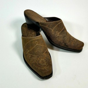 mudd slip on shoes