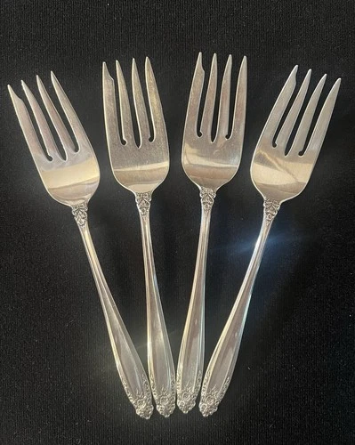 Set of 4 International PRELUDE Sterling Silver Salad Forks 142 Grams