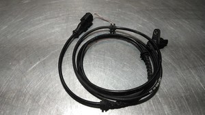 ABS SENSOR rechts Renault Twingo II (CN) 2011 8200457358 / 0265008296