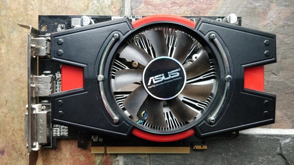 ASUS AMD Radeon HD 6670 1GB GDDR5 Graphics Card Excellent - Image 2 of 4
