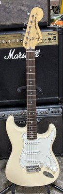 Fender Albert Hammond Jr Stratocaster 6 String Electric Guitar Olympic White