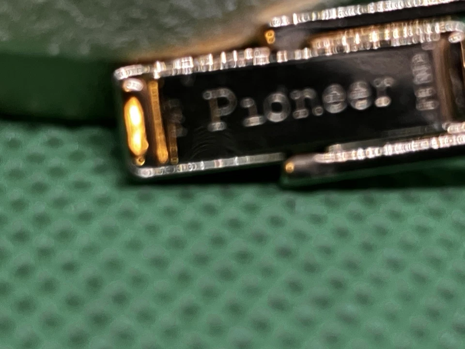 Vintage Mother of Pearl & Black Enamel Signed PIONEER Cuff Links in Show Box - Image 2 of 4