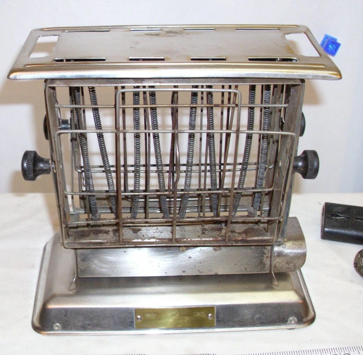 ART DECO FLIP OVER ELECTRIC TOASTER 1920s