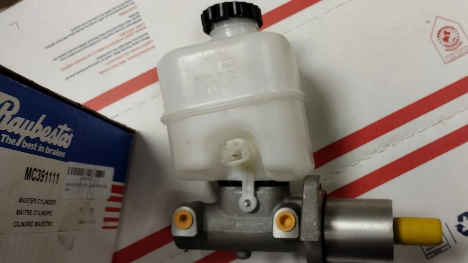 Cilindro maestro de freno Raybestos para 06-07 Jeep Liberty MC391111 Foto 4 de 4