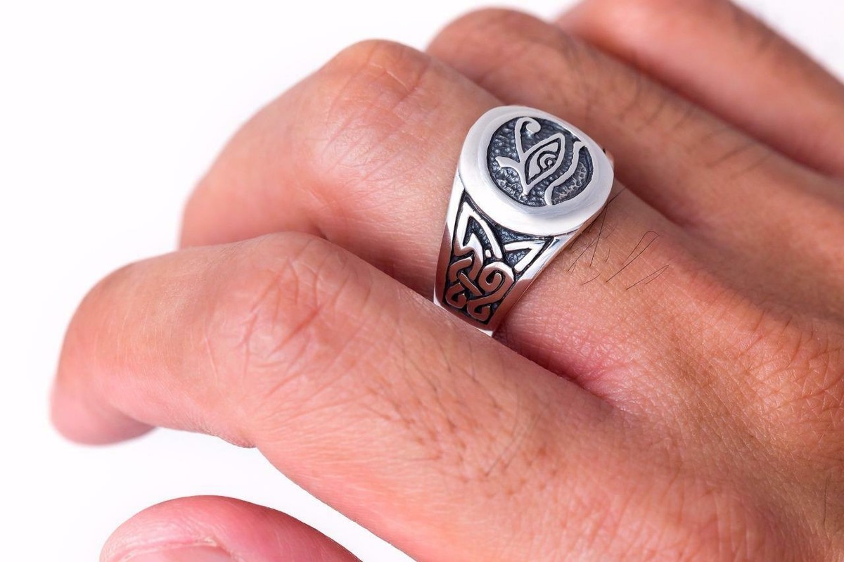925 Sterling Silver Egypt Egyptian Eye of God Horus Ra Udjat