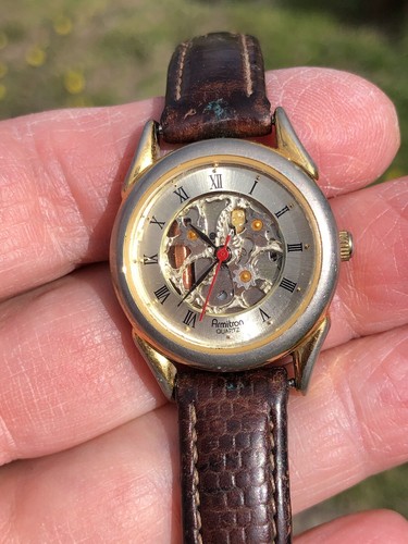 Armitron Faux Skeleton Watch Womens Gold Tone & Leather Band - 第 1/7 張圖片