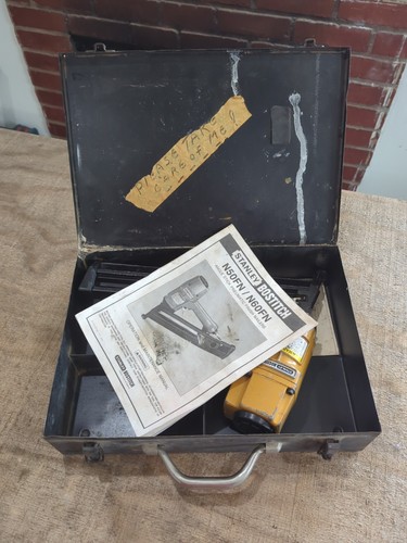 Stanley Bostitch N60FN 15 Gauge Angle Pneumatic W/ Box - Picture 6 of 13