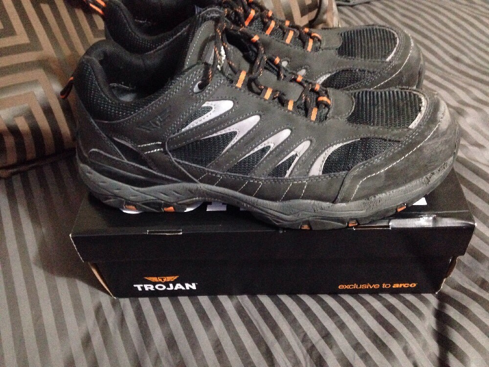 comfy safety trainers uk