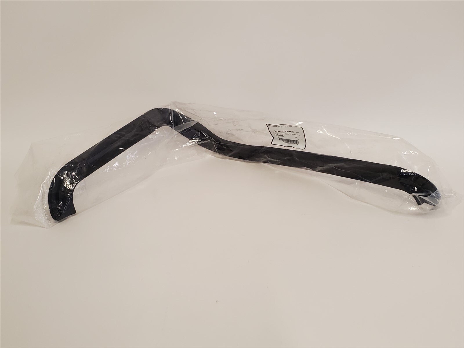 OEM Genuine Volvo Mack 82233450 Left Hand Cab Seal Heavy Equipment New