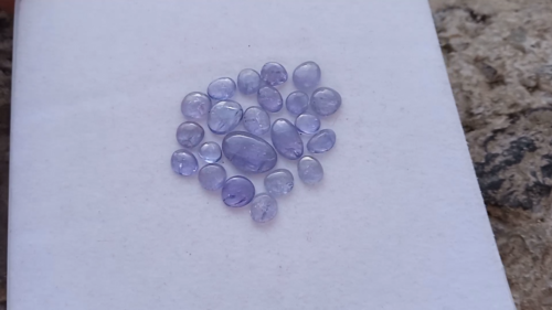 11,5 ct 4,5 x 5 bis 7,5 x 11 mm Natürlicher facettierter Tansanit Rosenschliff Scheibe 22 Stck. Posten - Video 1 von 1