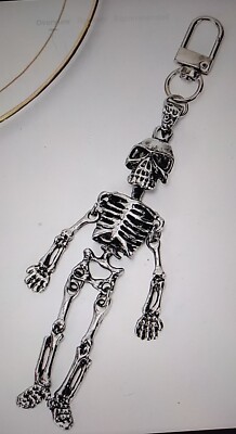 SKELETT Schlüsselanhänger silberfarben Metall Gliedmaßen bewegen süß Geschenkartikel 13,8x3cm