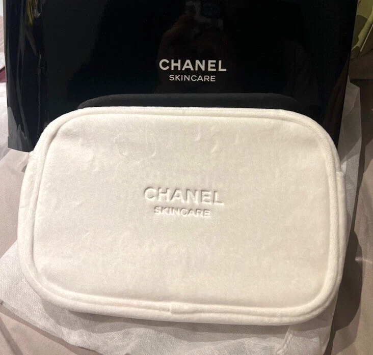 Chanel Beauty White Velvet Cosmetic Makeup Bag Pouch VIP Gift New in Box