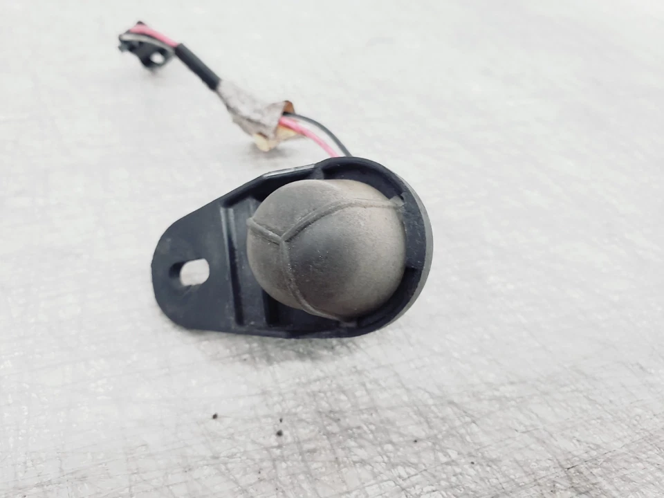 92-95 97 YJ TJ Jeep Wrangler interior tablero luz de cortesía con tapa de lente 1 pieza Foto 3 de 4