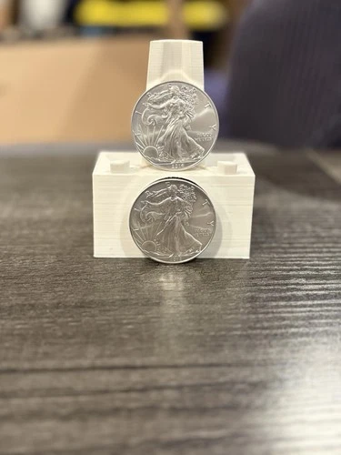 2 American Silver Eagles 🦅🦅 2012 & 2014 .999 Fine Silver 1oz. Each Lot Of 2 BU