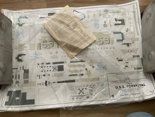 Jade Verlag USS Forrestal 1:250 Flugzeugträger Kartonbausatz
