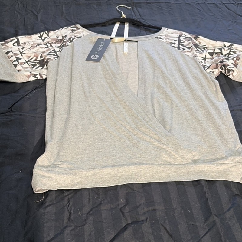 It Works! Women's XXL Gray Graphic Print Round Neck Short Sleeve T-Shirt