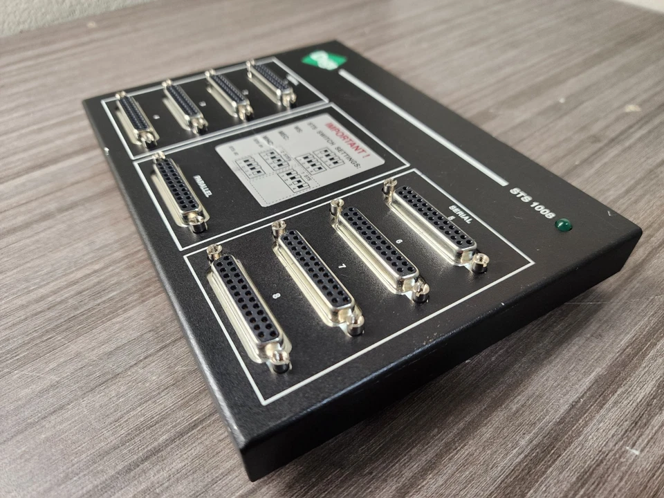 SERVIDOR TERMINAL DIGI STS 1008 P/N 1P 50001008-01 D Foto 2 de 4