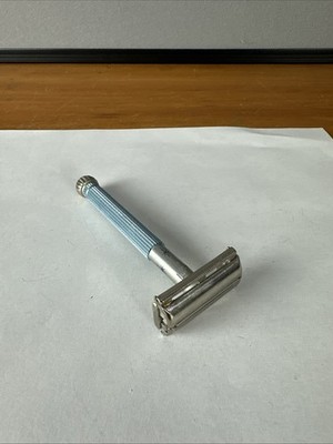 Vintage Lady Gillette Light Blue Starburst Safety Razor 1968