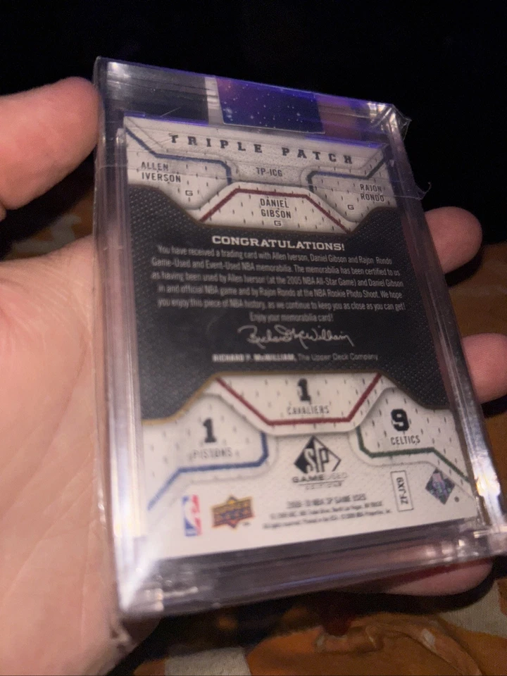 Parches triples usados del juego Upper Deck SP 2009-10 Allen Iverson, Gibson, Rondo 10/60 Foto 4 de 4