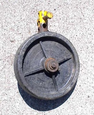 John Deere(D7-212) 400 420 430 - Rear Wheel Axle (Parts)