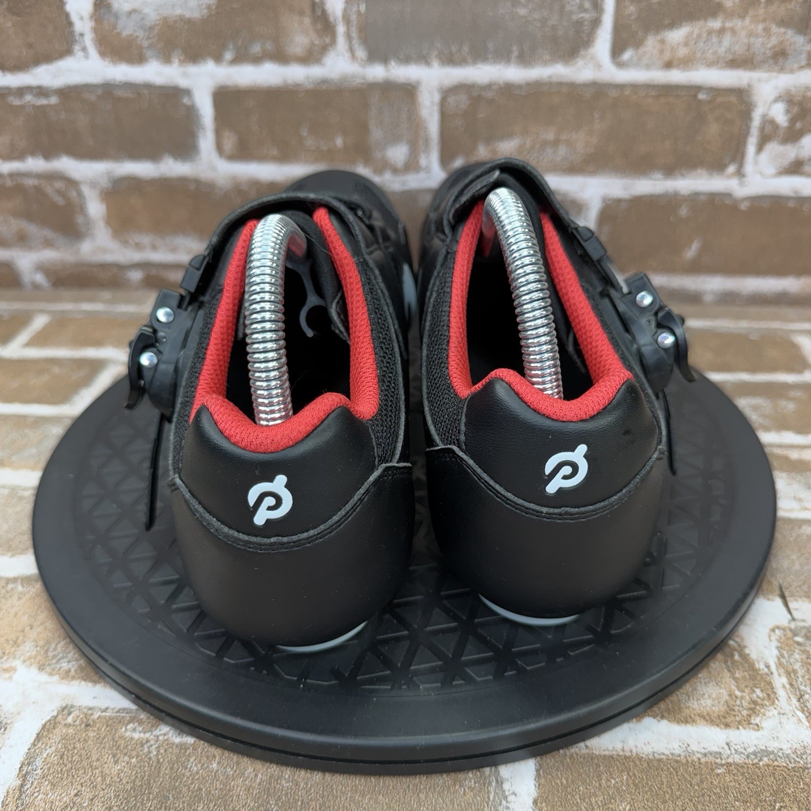 Peloton Cycling Shoes Black/Red Size EU 42/ US Men’s Size 9 /Women’s Size 11