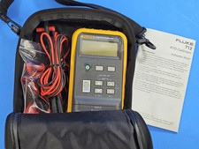 Fluke 712 RTD CalibratorTemperature Meter