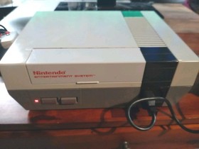 NES Console Very Good 25 NES Games 2 Controllers Gun And Protective Covers 💎