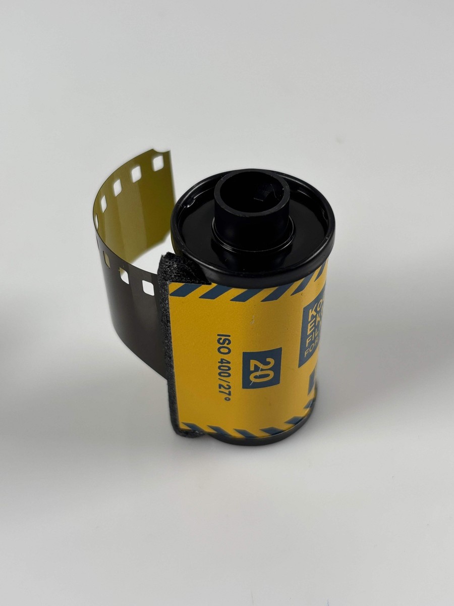 ◆KODAK◆ Film Slide YELLOW K5163LSD15YLW Kodak Ektachrome 400 ISO 35mm Slide Film 1 Roll 20 Exposures