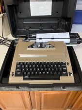 Vintage Sears Graduate Typewriter w/ Correction Ribbon and Hard Case. Working thumbnail