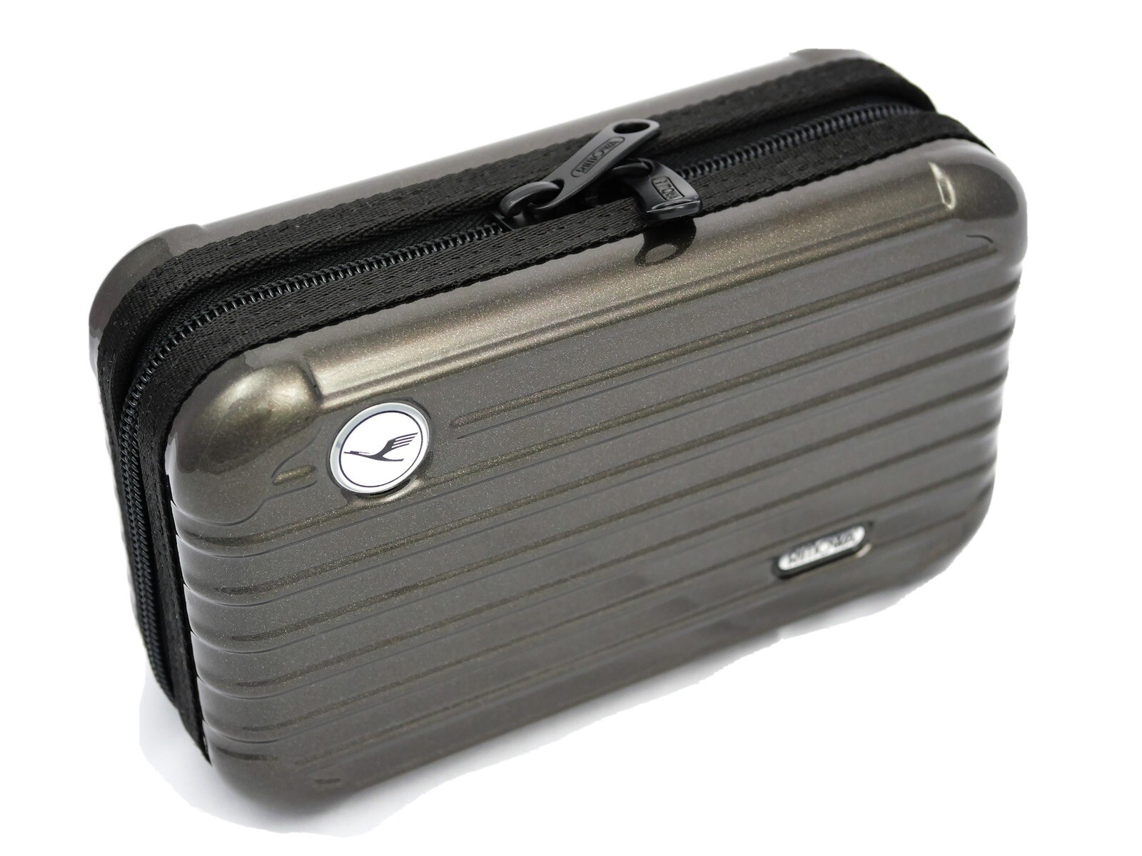 lufthansa first class rimowa amenity kit
