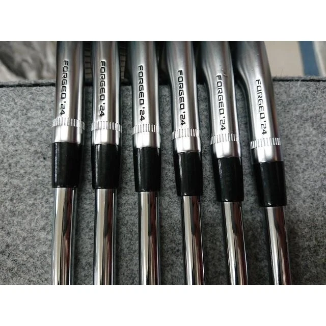 Used Callaway 2024 APEX CB #5-#10 irons Dynamic Gold MID 115 (S200) - Image 3 of 4