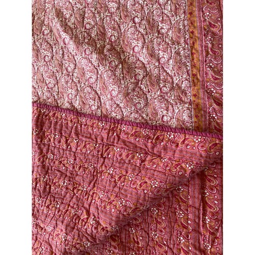 Pottery Barn Full/Queen Pink & Orange Paisley Print Quilt
