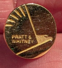 ***VINTAGE PRATT & WHITNEY GOLD-TONE LAPEL  P...