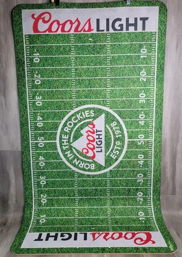 Coors Light Bier Fußballplatz Willkommen Matte 28"x52" Tischdeko Mancave Hergestellt in den USA