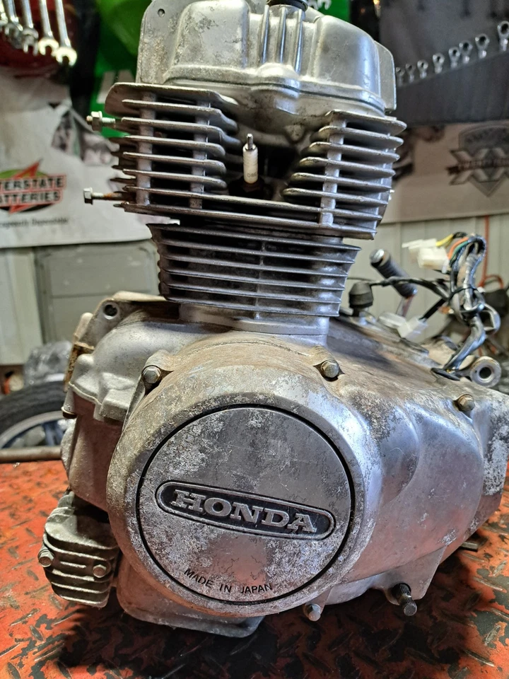 Honda CM400A 1981 motor Hondamatic carga arranque sincronización completo OEM Foto 2 de 4