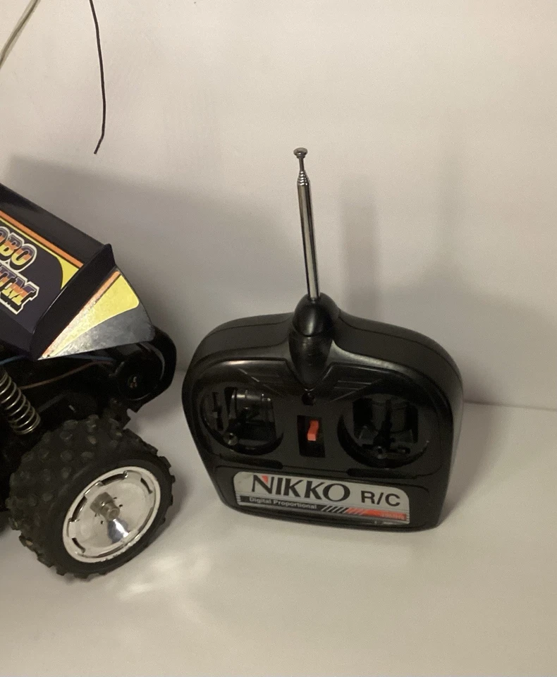 RARE NIKKO ROBO MAGNUM 4x4 RC BUGGY #27 WITH REMOTE EXCELLENT COND! NOT TESTED! - Image 4 of 4
