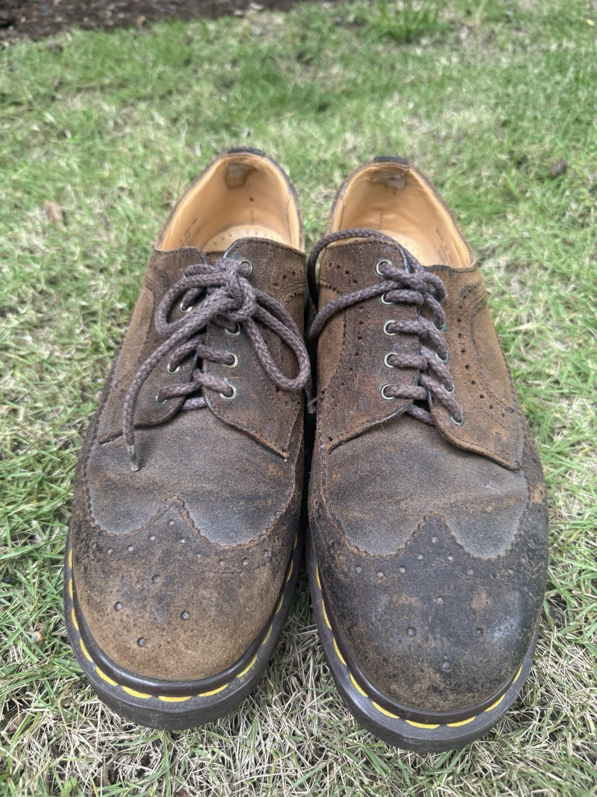 SAOLA Vintage Dr Martens uomo US 10 marrone scamosciato brogue punta alare made in England