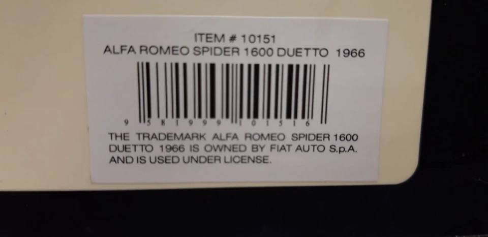 Maxi Car Alfa Romeo Giulia Quadrifoglio Monza red 2016 1/43 10151 - Immagine 3 di 3