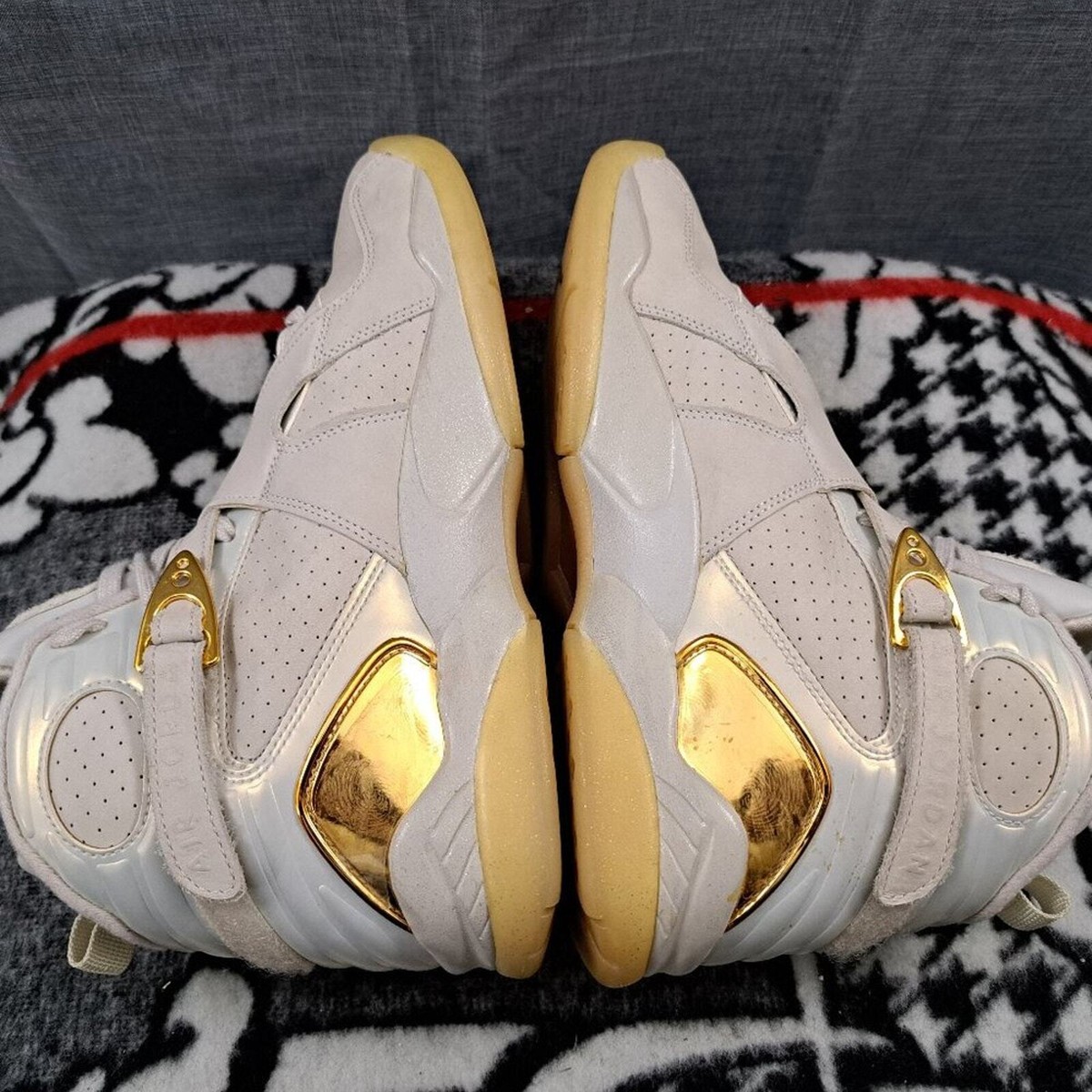 Size 9.5 Nike Air Jordan 8 Retro C&C Trophy Shoes/Sneakers  display picture 2