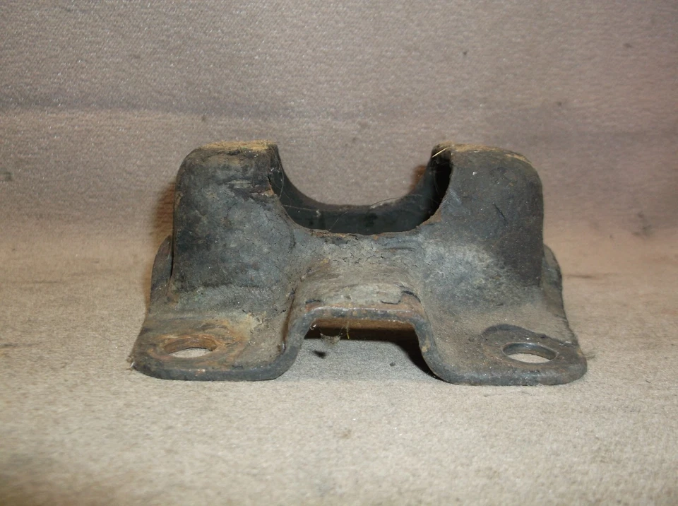 1967 1968 1969 1970 Mercury Cougar Ford Mustang soporte de montaje de tapa de torre de choque Foto 3 de 4