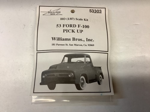 AMT - Pickup Ford F-100 1960 avec Nouvel Outillage de remorque (AMT1407