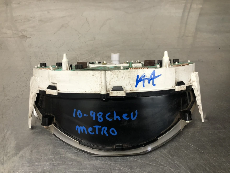 Cuadro medidor velocímetro instrumento Geo/Chevrolet Metro 1996-2000 2 puertas Foto 3 de 4
