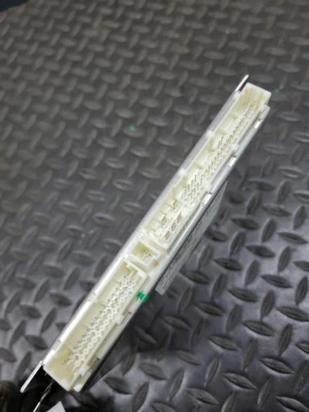 1998 - 1999 年 MERCEDES BENZ E320 ABS 控制模块:2105450932 — 第 3/4 张图片