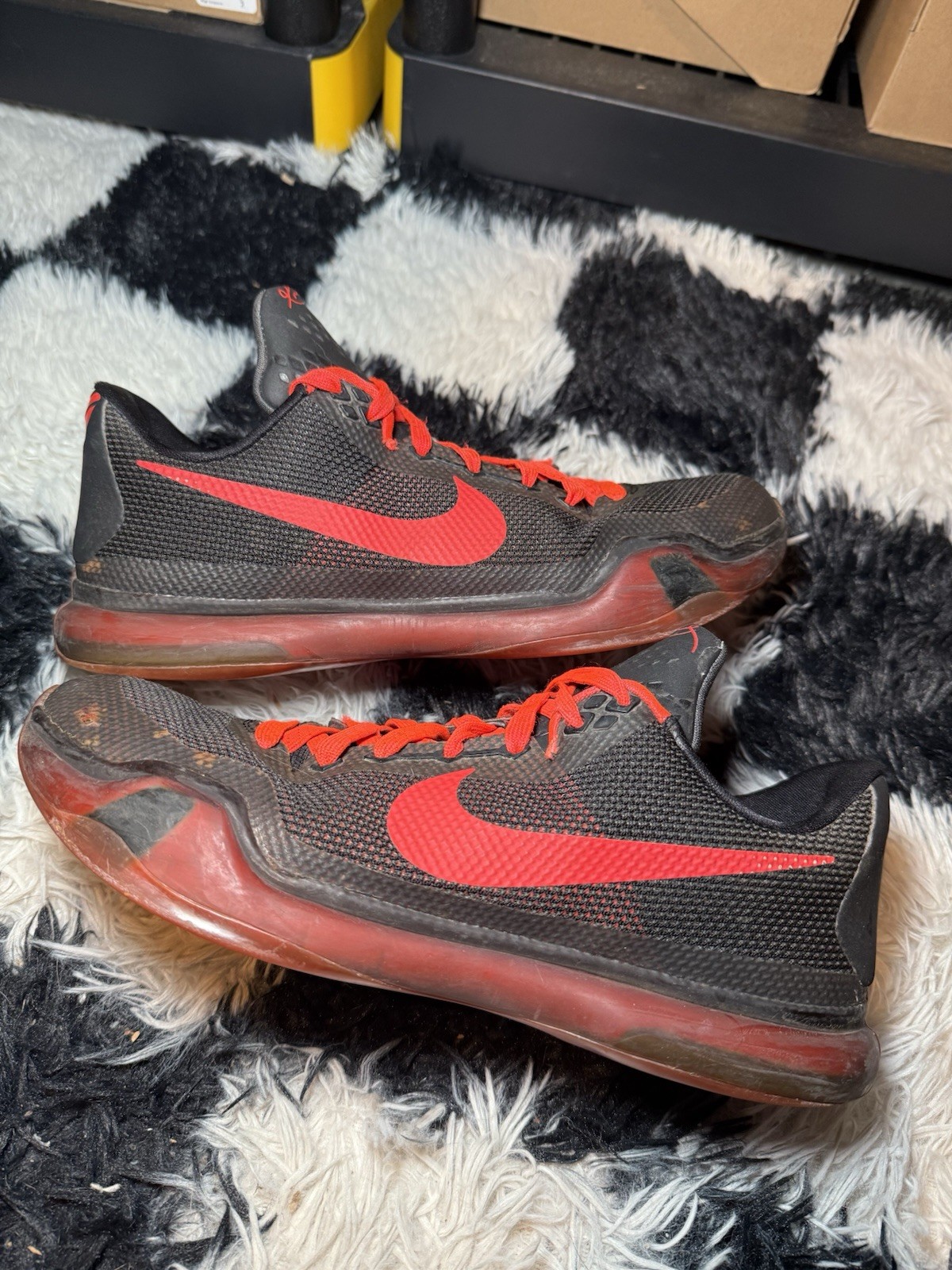 Nike Kobe 10 Bright Crimson Basketball Shoes Size 9.5