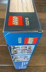 LEGO Creator 10218 Pet Shop - New In Sealed Box - Retired, rare collectible