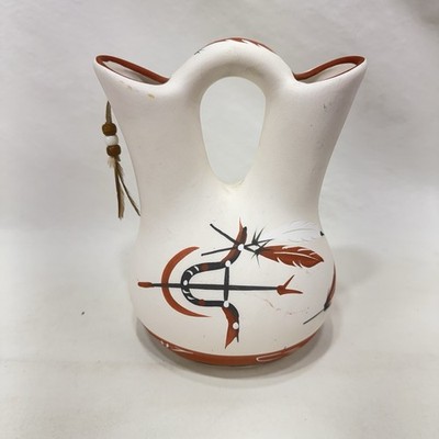 Native American 8.5  Indian Pottery Feather Arrow Vase Little Feather Signed