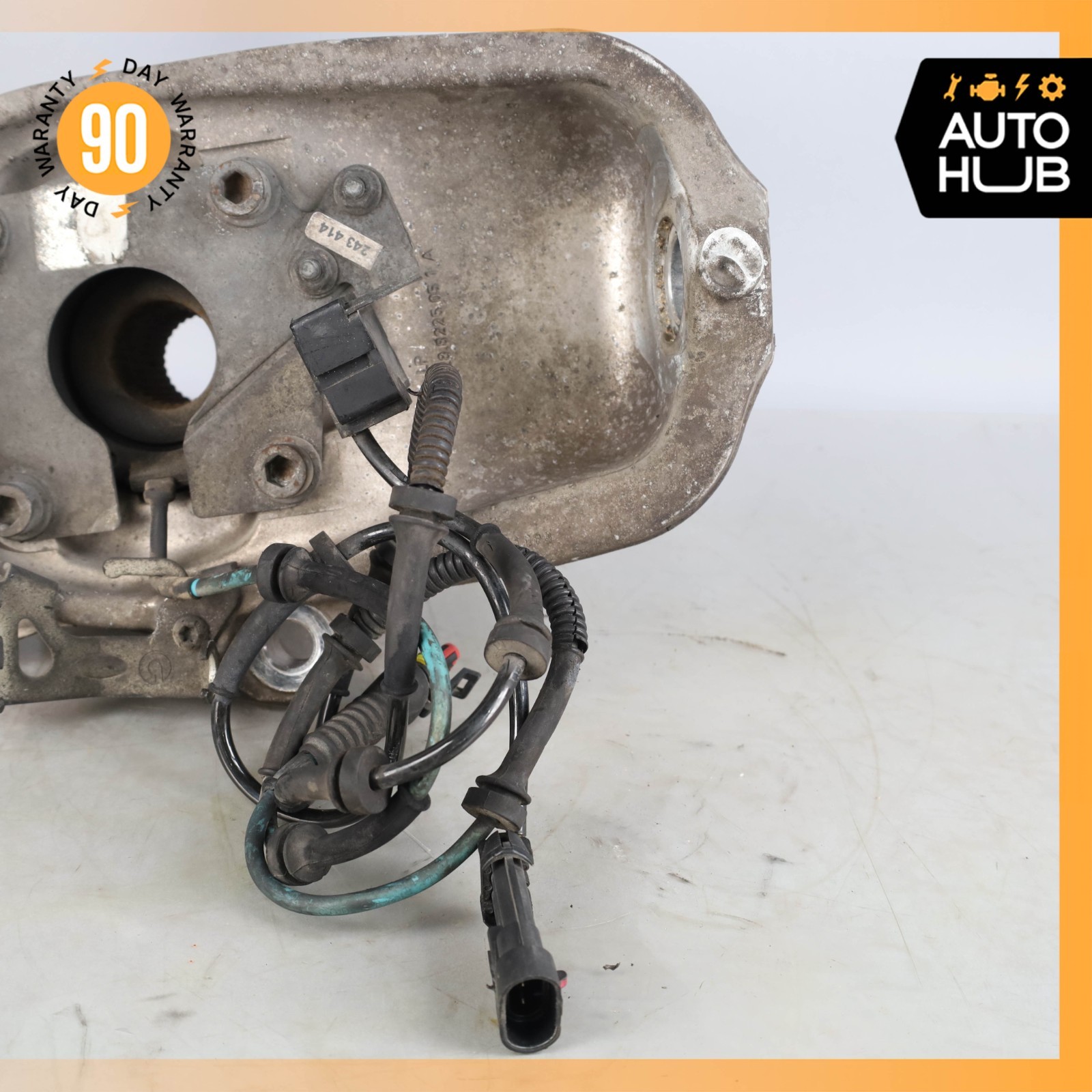 03-10 Maserati GranTurismo M145 Front Left Side Spindle Knuckle Hub OEM 47k