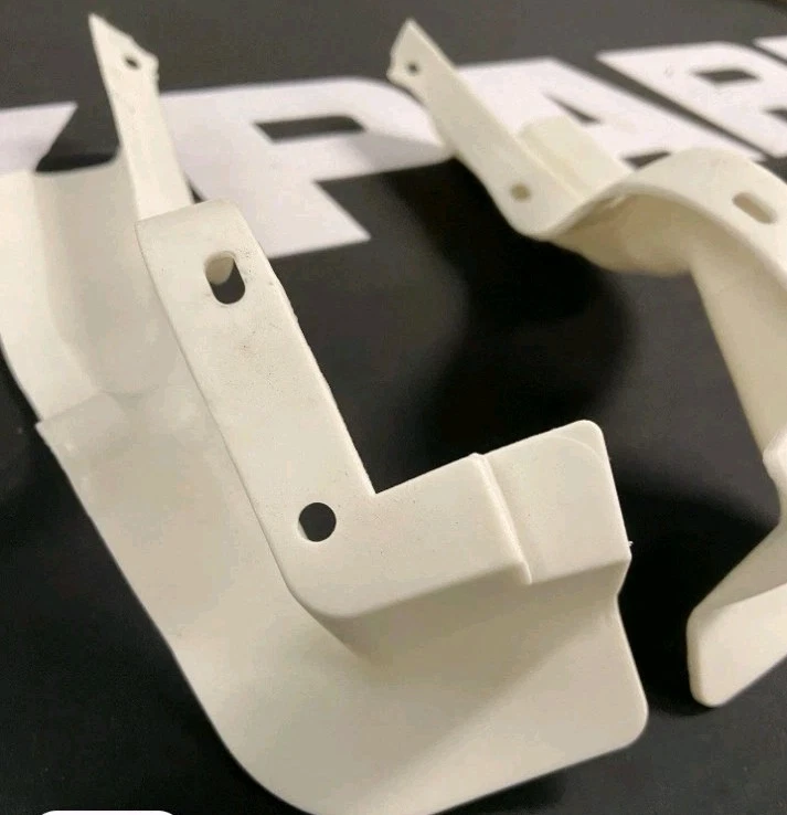 Пара оригинальных наполнителей для заднего бокового бампера 1974 1975 1976 Chevrolet Impala - Изображение 2 из 4