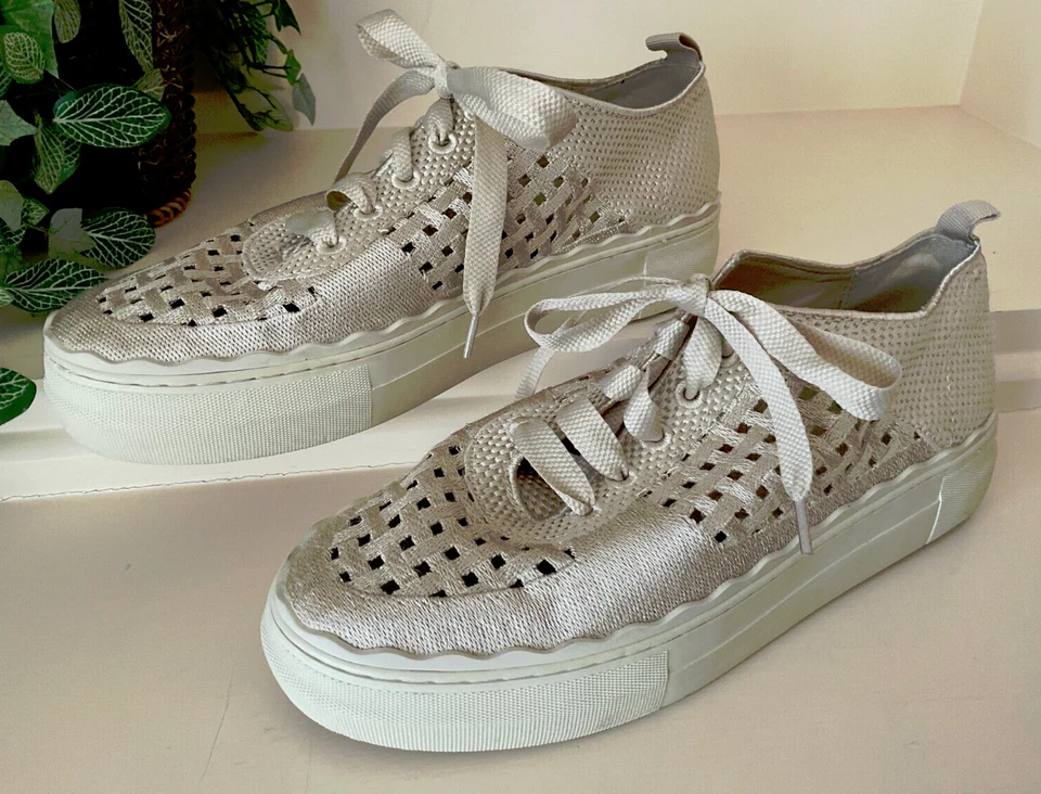 Zapato Deportivo Vince Camuto Mujer Jamminna Hueso Bordado Aguja Talla 8M Foto 2 de 4