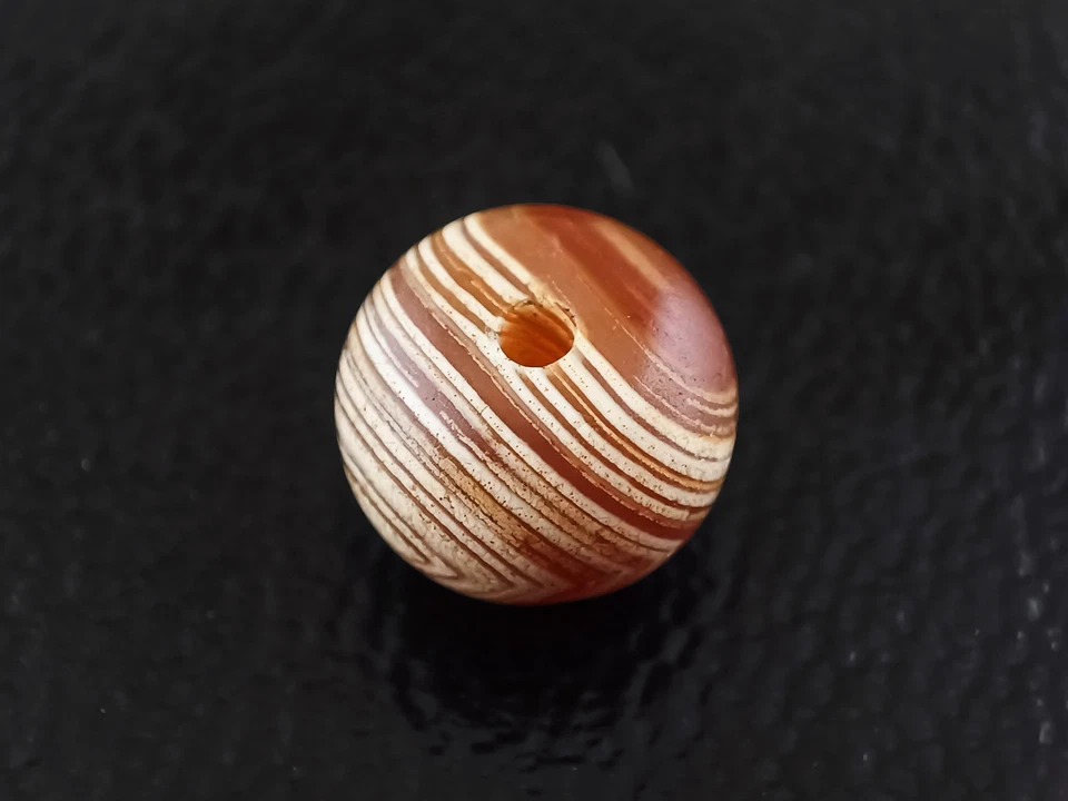 600BC AUTÉNTICO ANTIGUO TIBETANO PEMA RAKA SANGRE ÁGATA ABALORIO ANTIGUO 9,49mm ID1 Foto 3 de 4